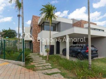 Casa · 241m² · 3 Quartos · 4 Vagas · "Viva com Elegância e Conforto em Localização Privilegiada"