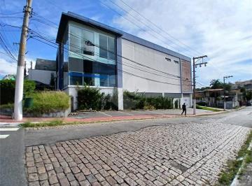 Comercial · 980m² · 30 Vagas · Prédio inteiro à venda em Água fria - SP