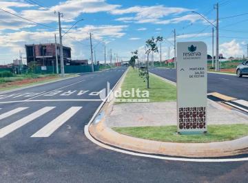 Terreno · 433m² · Terreno a venda no condomínio Reserva Novo Mundo em Uberlândia MG.
