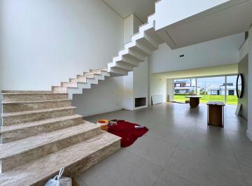 Casa · 280m² · 4 Quartos · 2 Vagas · Casa pronta com 4 Suítes – Sofisticação e Conforto