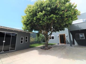 Casa · 220m² · 5 Quartos · 3 Vagas · Excelente casa com 5 dormitórios, sendo 4 suítes com quiosque, sacada nos quarto