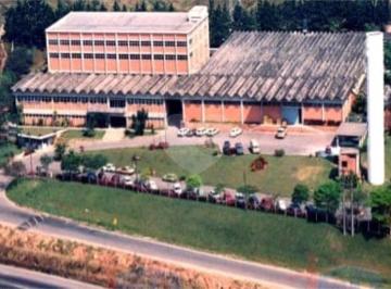 Comercial · 7000m² · 50 Vagas · Galpão à venda em Industrial Anhangüera - SP