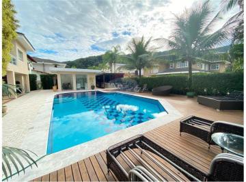 Casa · 560m² · 5 Quartos · 6 Vagas · Casa a venda em  Condominio Fechado - Praia da Enseada - Guaruja