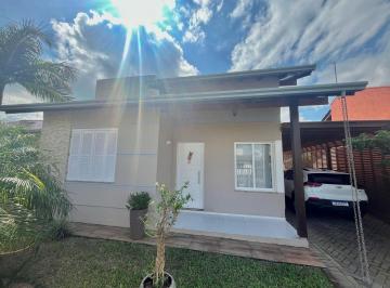 Casa · 73m² · 2 Quartos · 2 Vagas · Casa à venda em Igrejinha, 15 de Novembro - Piscina e ótima localização!