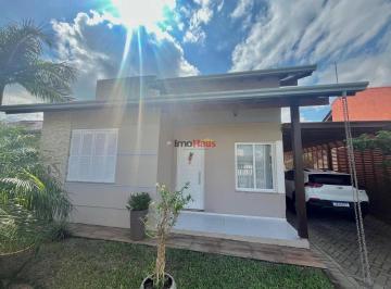Casa · 73m² · 2 Quartos · 2 Vagas · Casa à venda em Igrejinha, 15 de Novembro - Piscina e ótima localização!