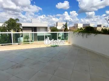 Casa · 550m² · 4 Quartos · 2 Vagas · Casa no condomínio Jardins Roma disponível para locação e venda em Uberlândia-MG