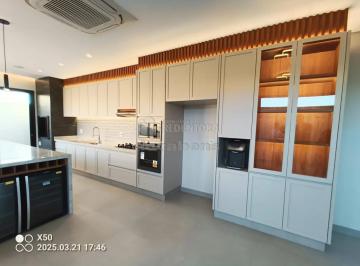 Casa · 186m² · 3 Quartos · 4 Vagas · Casa no Condominio Quinta do Lago 2 Lac Lemen com 03 dormitorios e 4 vagas de garagem.