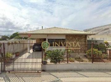 d881d802589c4a0aef80f101469816266aaca060 · À venda | Casa com 187m², churrasqueira, 3 quartos e 2 vagas de garagem - Ipiranga, São José.