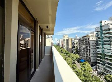 Apartamento · 270m² · 3 Quartos · 2 Vagas · Apartamento à venda no Boqueirão em Santos.