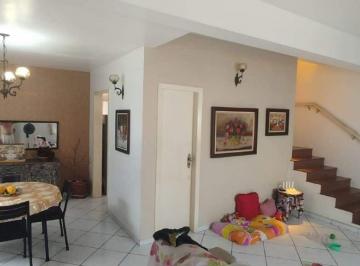 Casa · 122m² · 3 Quartos · 1 Vaga · Sobrado para aluguel com 3 quartos no bairro Centro