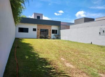 Casa · 40m² · 1 Quarto · 2 Vagas · Casa térrea à venda em Louveira - interior de São Paulo.