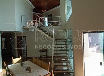 Casa · 340m² · 5 Quartos · 5 Vagas · Casa Sobrado em Botucatu