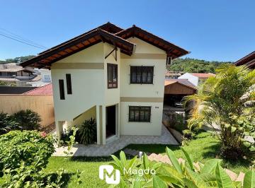 Casa · 136m² · 3 Quartos · 4 Vagas · Casa à venda no bairro Velha Central - Blumenau/SC