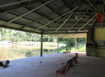 752817f0308d6f37438e499db8a9ffff2e479fdc · Sítio em São Roque com Lago.