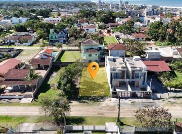 Terreno · 390m² · Terreno á 330 metros da praia pronto para construir no Balneário Rainha do Mar em Itapoá-SC