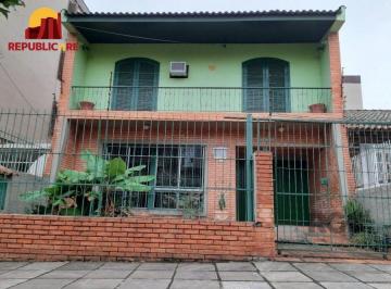 Casa · 130m² · 3 Quartos · 5 Vagas · Casa de 130m² com 3 dormitórios no bairro Jardim Botânico.
