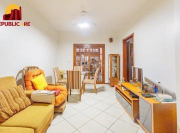 Casa · 161m² · 3 Quartos · 2 Vagas · Casa 160m² - 3 dormitórios, 1 suíte, churrasqueira, terraço e 2 vagas de garagem