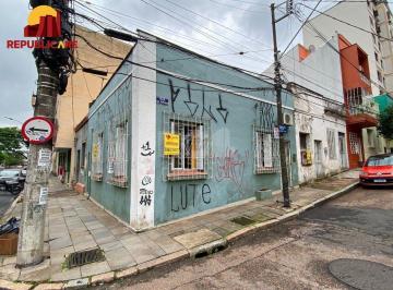 Casa · 64m² · 2 Quartos · Casa de esquina com 64m², próximo ao Cais Embarcadero