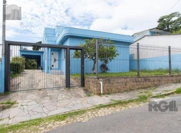 Casa · 312m² · 5 Quartos · 8 Vagas · Casa, 5 dormitórios, sendo 1 suíte, 312m² privativos, 8 vagas - Bairro Vila Nova