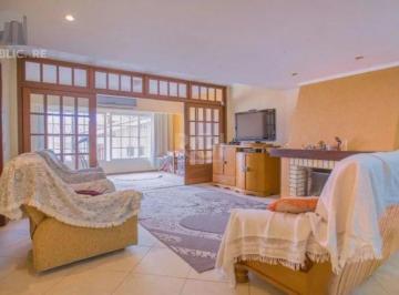 Casa · 309m² · 3 Quartos · 3 Vagas · Casa para Venda - 309m², 3 dormitórios, sendo 1 suites, 3 vagas - Medianeira