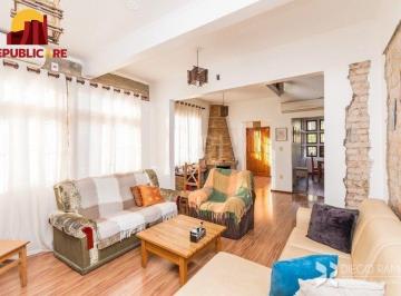 Casa · 135m² · 3 Quartos · 2 Vagas · BELO SOBRADO REFORMADO 3 DORMITÓRIOS - BAIRRO NONOAI