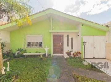 Casa · 70m² · 3 Quartos · 4 Vagas · Excelente casa de 70m² com 3 dormitórios no bairro Sarandi.