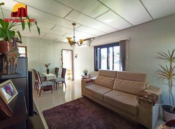 Casa · 65m² · 3 Quartos · 2 Vagas · Casa com 3 quartos espaçosos, 2 banheiros bem distribuídos e 2 vagas de garagem