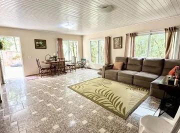 Casa · 300m² · 3 Quartos · 3 Vagas · Casa em Cascatinha, Curitiba/PR de 300m² 3 quartos à venda por R$ 900.000,00