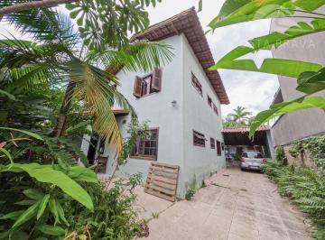 Casa · 159m² · 4 Quartos · 3 Vagas · Caiobá: Sobrado 159m² de Conforto e Praticidade Ideal