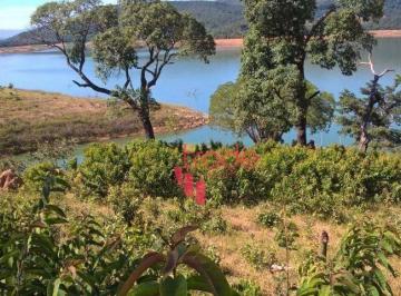 304b1bfc3912badef2b0ccabb7e0d435ed4dd6b8 · Área Rural à Venda com 60.000 m² nas margens da represa de Furnas no Distrito de Araúna - Município