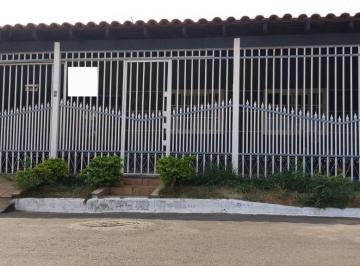 Casa de 2 quartos, Samambaia · LINDA CASA em Samambaia sul  2QTOS ( podendo fazer +1 quarto)sendo 1 suíte