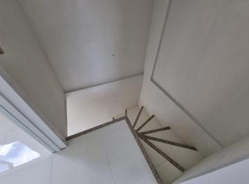 Apartamento · 98m² · 2 Quartos · 2 Vagas · VILA VARANDA: Casas com sacada integrada à sala de estar e jantar.
