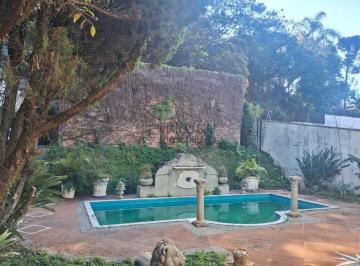 Casa · 300m² · 6 Quartos · 6 Vagas · Sobrado de arquitetura única no Morumbi