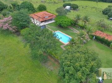 Rural de 3 quartos, Gama · Chácara, próximo a UNB Gama, casa sede com área de lazer, córrego,aceita permuta