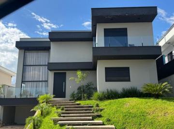 rozvi5o2odqwzmuynmq1ymu1_md · Sobrado Espaçoso com Garagem Coberta e Vista Definitiva para Área Verde