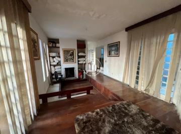Casa · 363m² · 5 Quartos · 5 Vagas · Casa 5 Quartos com Piscina - Centro
