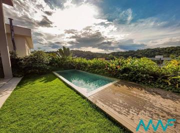 Casa · 380m² · 4 Quartos · 4 Vagas · Itahyê - Casa Moderna com Vista Livre!
