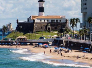 Comercial de 39 quartos, Salvador · Vendo Hotel na Barra com terreno grande