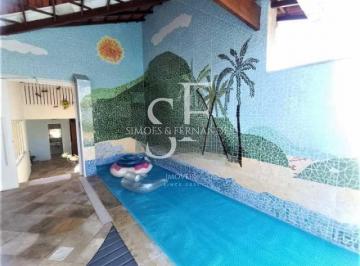 Casa · 140m² · 4 Quartos · 1 Vaga · Tijuca - Casa tríplex, 3 quartos com 1 suíte, dependência completa. 1 vaga.