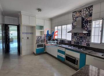 Casa · 200m² · 3 Quartos · Excelente sobrado na Cidade Patriarca, com 200m² a.u., 3 dormitórios (1 suíte), sala, cozinha, churr