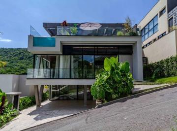 Apartamento · 823m² · 4 Quartos · 3 Vagas · Casa à venda no Cond. Bella Vista em Balneário Camboriú