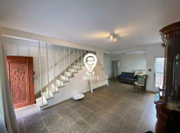 Casa · 168m² · 3 Quartos · 2 Vagas · CASA DE 3 DORMITÓRIOS PARA VENDA NA CHACARA INGLESA!