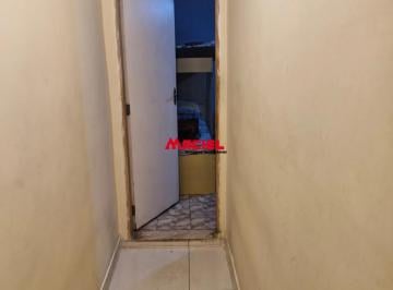 Casa · 95m² · 2 Quartos · 2 Vagas · casa precisa de reforma,dois dormitórios em frente linha verde ótima localizaçãodois quartos banheir
