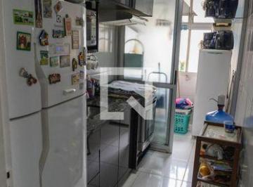 Sobre o imóvel: Apartamento reformado localização privilegiada muito bem conserv · Apartamento para Aluguel - Jardim Marajoara , 3 Quartos,  52 m² - São Paulo