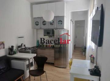 Apartamento · 30m² · 1 Quarto · Apartamento : Padrão / Residencial / Centro