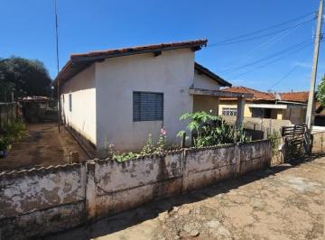 202504150756329260.jpg · Casa para Venda em Ibirá, Centro, 2 dormitórios, 1 banheiro