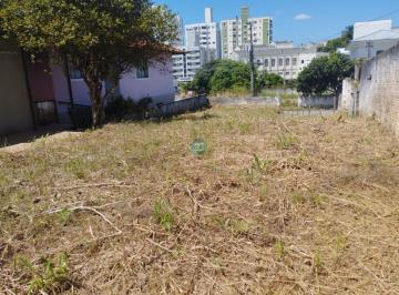 Foto 03 · Vende-se terreno, ótima localização, bem pertinho da Avenida Leoberto Leal, em Barreiros, São José.