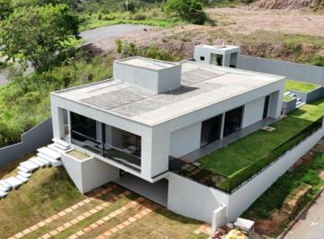 Casa de 3 quartos, Brasília · Casa c/ maravilhosa vista para o vale 3 suítes! Aceita financiamento!
