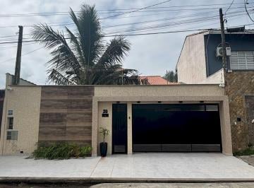 Fotos Imóvel · Sobrado Residencial - Lado Praia