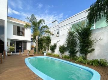 Casa de 3 quartos, Florianópolis ·  Ampla Casa de Dois Pavimentos no Norte da Ilha – Ingleses do Rio Vermelho